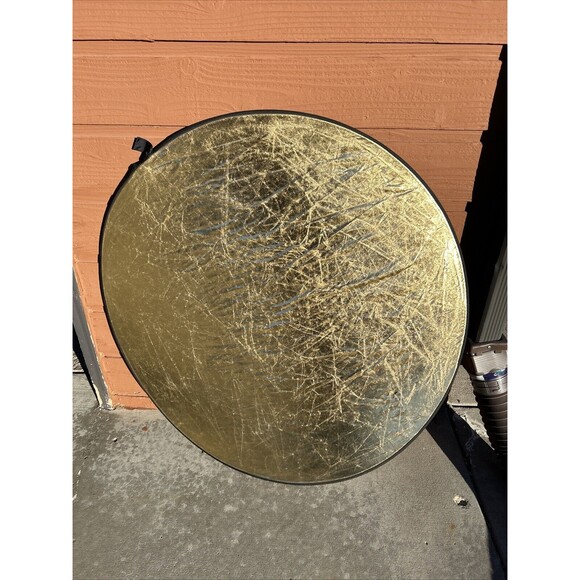 Fotodiox Pro Collapsible Background- 42”Round-Silver-gold-white-black w/16” tote - Picture 7 of 9